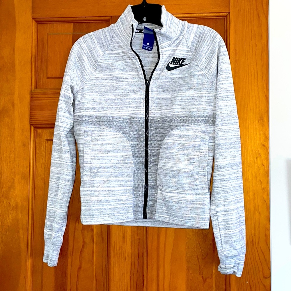 Nike zip up sweatshirt. Perfect condition, never worn. NWOT